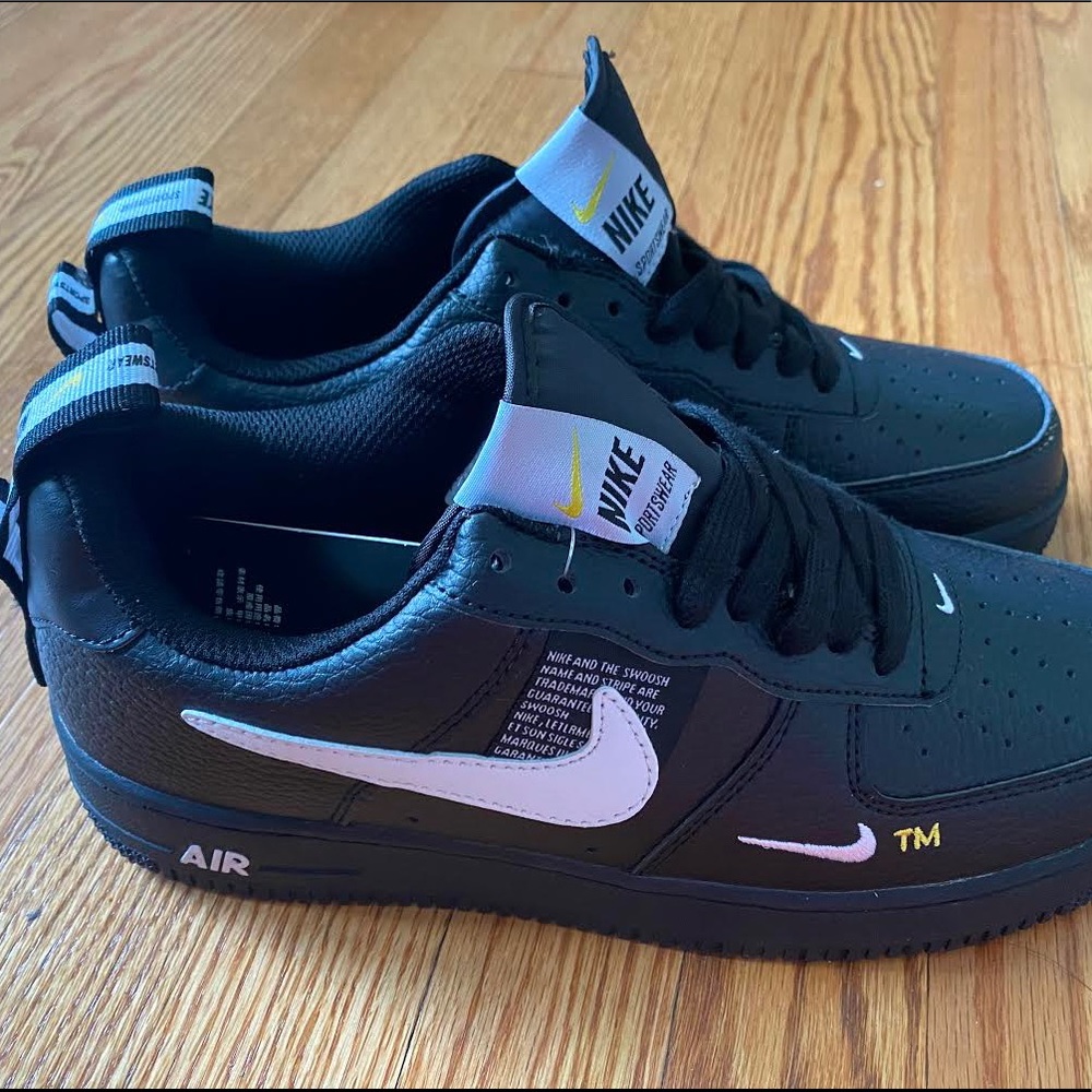 Nike Air Force 1 Low Black & White Men’s 8.5 NIB - Picture 5 of 10